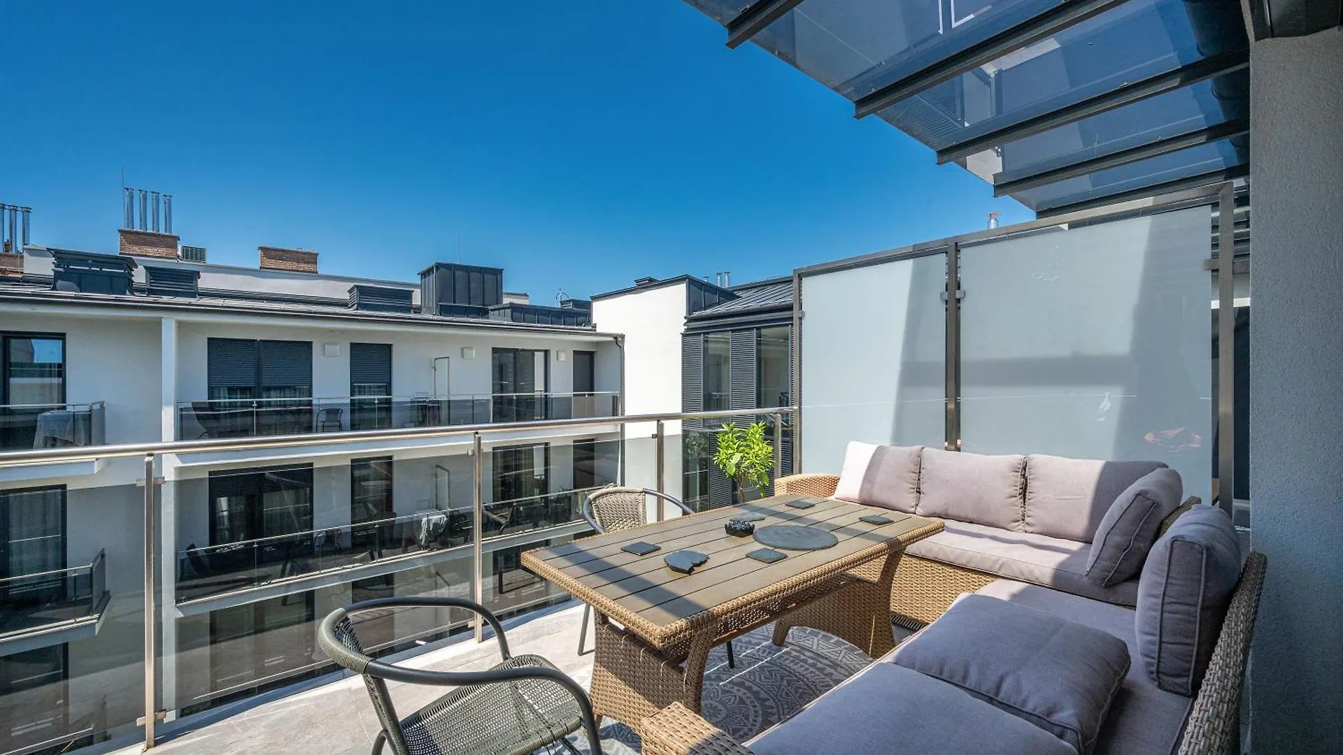 Luxury Penthouse W Garage - Budapest Centre